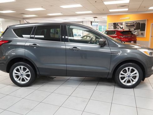 Used 2019 Ford Escape SE AWD/4WD image 12