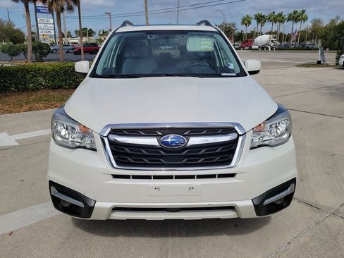 Used 2017 Subaru Forester 2.5i Premium image 10