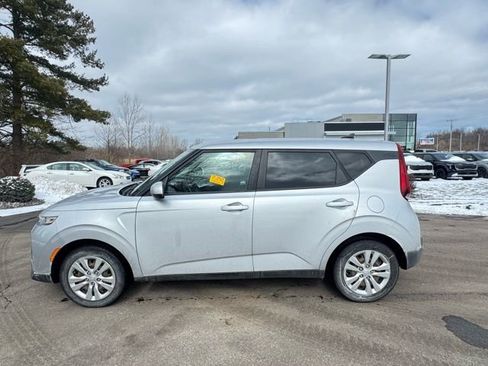 Certified 2020 Kia Soul LX image 2