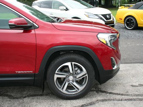 Used 2020 GMC Terrain SLT w/ Preferred Package AWD/4WD image 19