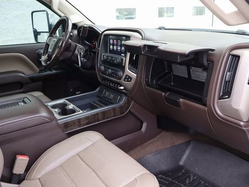 Used 2016 GMC Sierra 3500 Denali w/ Duramax Plus Package image 40