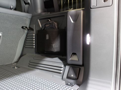 Used 2026 Land Rover Defender 110 OCTA image 87