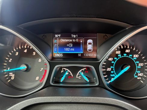 Used 2014 Ford Escape Titanium w/ Equipment Group 401A FWD image 17