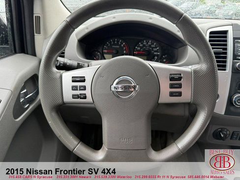 Used 2015 Nissan Frontier SV w/ SV Value Truck Package AWD/4WD image 13