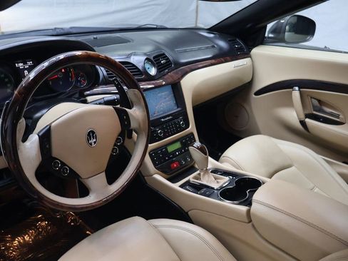 Used 2015 Maserati GranTurismo Convertible image 15