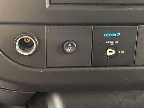 Used 2025 GMC Savana 2500 w/ Driver Convenience Package RWD image 28