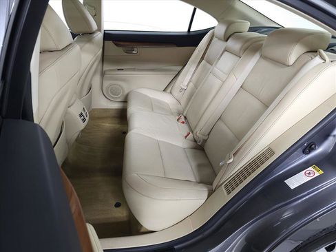 Used 2014 Lexus ES 300h image 27