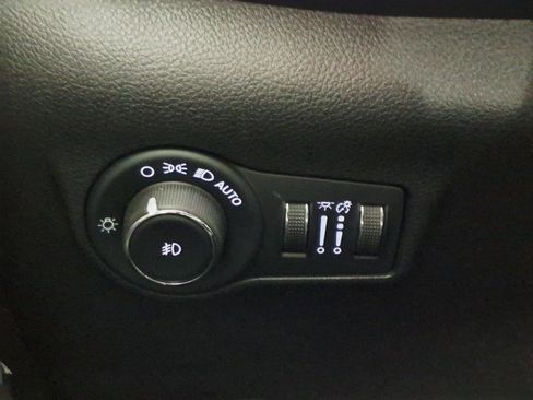 Used 2022 Jeep Compass Latitude w/ Convenience Group AWD/4WD image 22