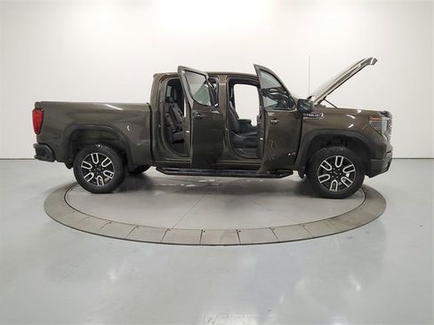 Used 2023 GMC Sierra 1500 AT4 w/ Technology Package image 16