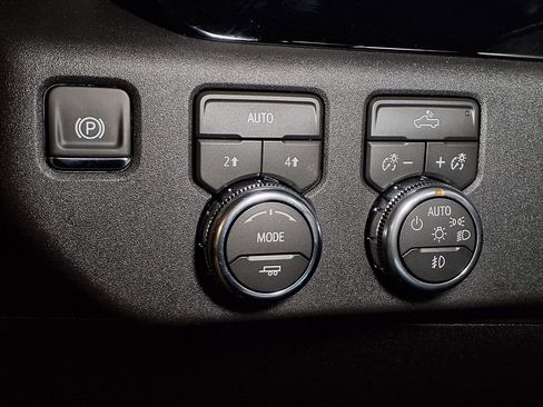 New 2026 GMC Sierra 1500 Elevation AWD/4WD image 17