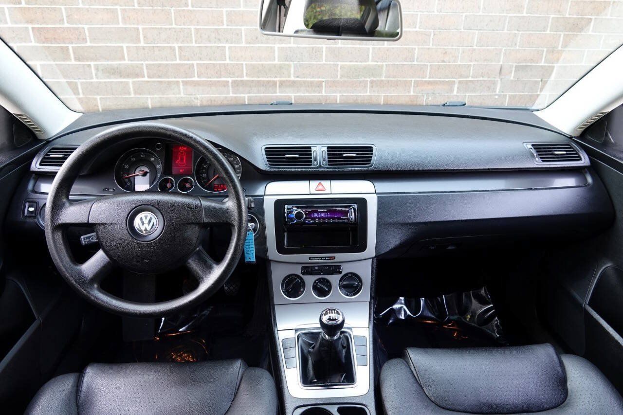 Used 2007 Volkswagen Passat 2.0T FWD image 84