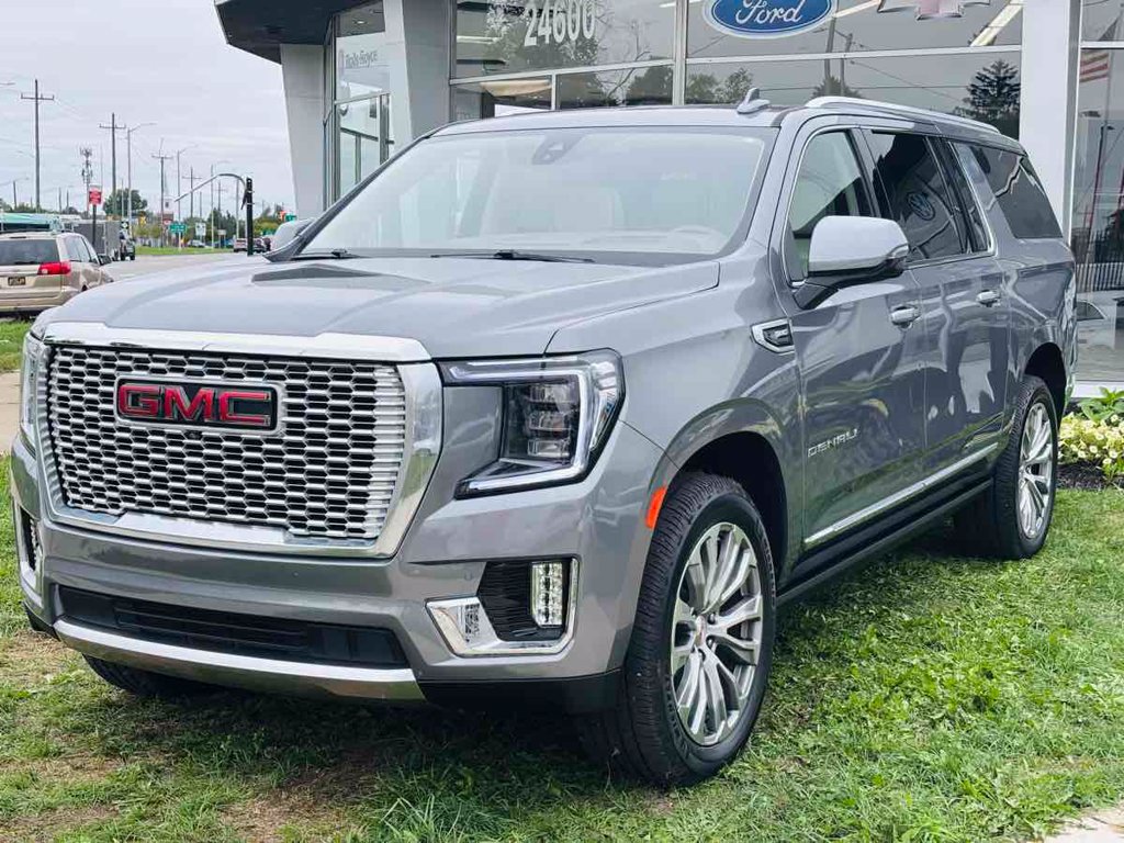 Used 2021 GMC Yukon XL Denali w/ Denali Ultimate Package AWD/4WD image 19