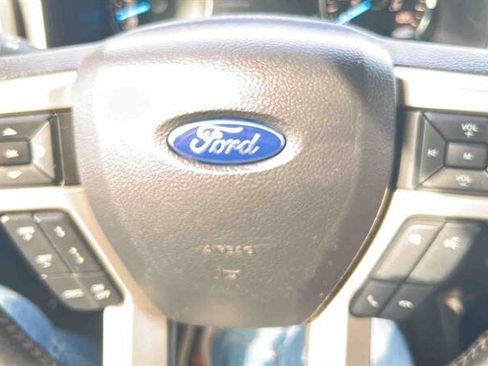 Used 2018 Ford F150 Lariat w/ Equipment Group 502A Luxury AWD/4WD image 29
