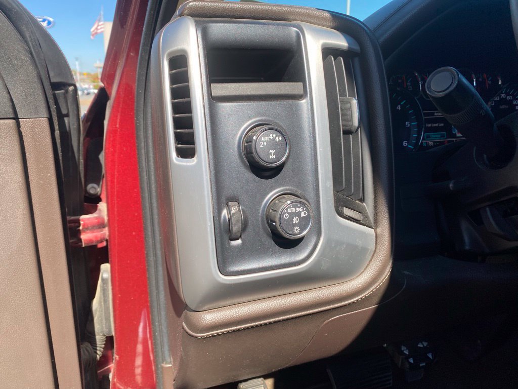 Used 2017 GMC Sierra 1500 SLT w/ SLT Premium Package AWD/4WD image 17