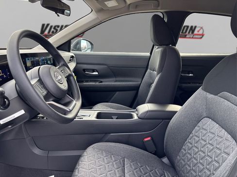 New 2026 Nissan Kicks SV w/ Cold Weather Package AWD/4WD image 9