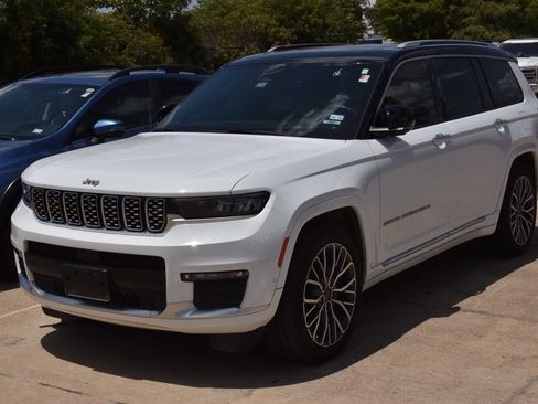 Used 2023 Jeep Grand Cherokee L Summit AWD/4WD image 2