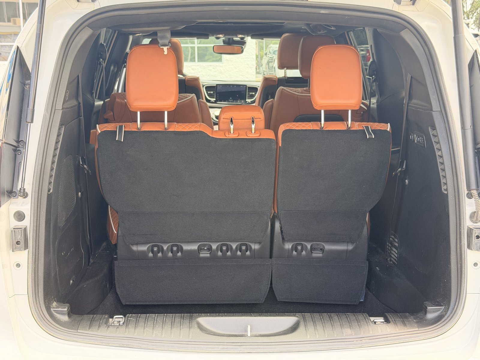 Used 2026 Chrysler Pacifica Pinnacle FWD image 34