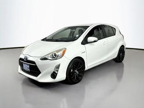 Used 2015 Toyota Prius C One FWD image 4