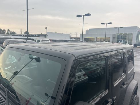 Used 2011 Jeep Wrangler Unlimited Sport image 17