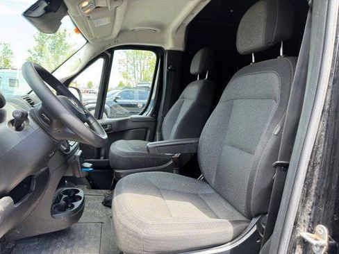 Used 2025 RAM ProMaster 2500 FWD image 7
