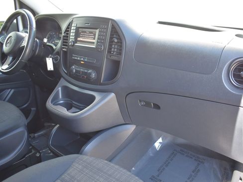 Used 2020 Mercedes-Benz Metris image 55