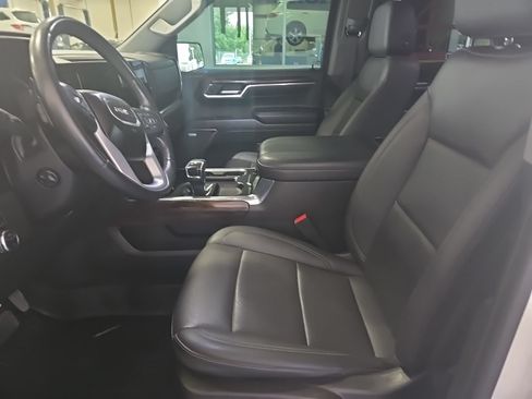 Used 2023 GMC Sierra 1500 SLT w/ SLT Premium Plus Package AWD/4WD image 9