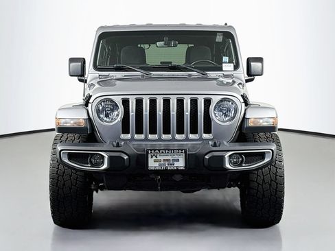 Used 2018 Jeep Wrangler Unlimited Sahara AWD/4WD image 2