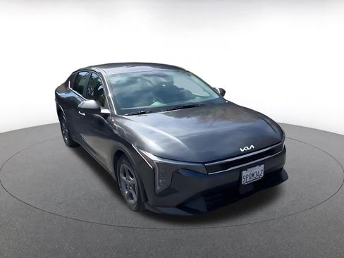 Used 2025 Kia K4 LXS image 3