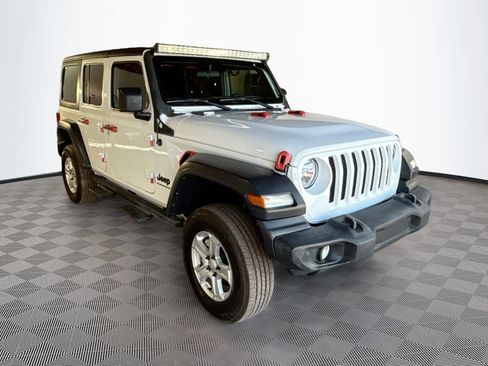 Used 2023 Jeep Wrangler Sport S image 4