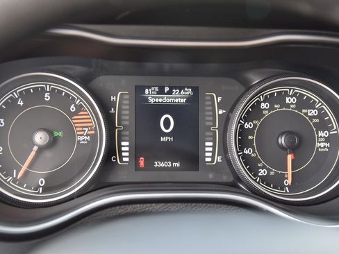 Used 2021 Jeep Cherokee Latitude image 25