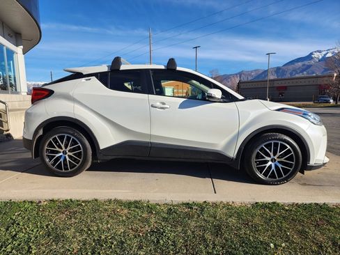 Used 2021 Toyota C-HR LE image 4
