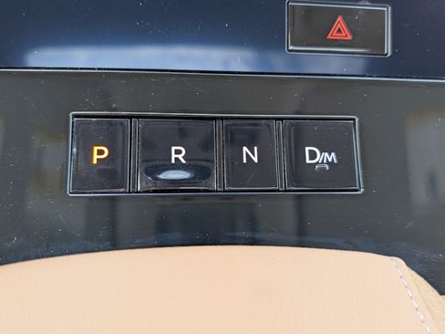 Used 2025 INFINITI QX80 Sensory AWD/4WD image 33