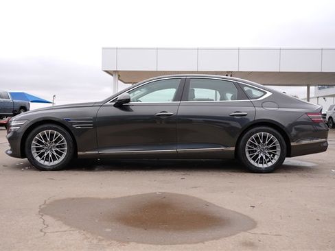 Used 2023 Genesis G80 2.5T image 7