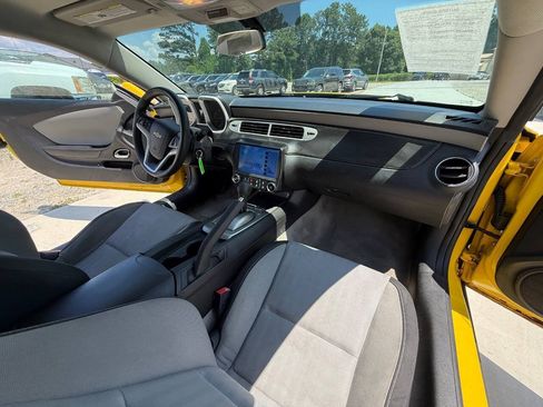 Used 2013 Chevrolet Camaro LS RWD image 23