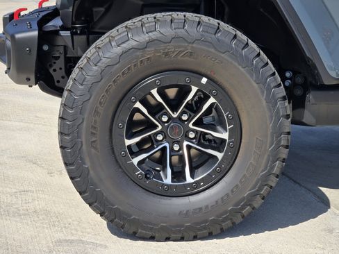 New 2026 Jeep Wrangler Unlimited Rubicon AWD/4WD image 11