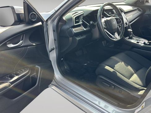 Used 2019 Honda Civic EX image 2