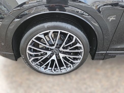 Used 2025 Audi SQ8 Premium Plus w/ 23" Wheel Package image 21