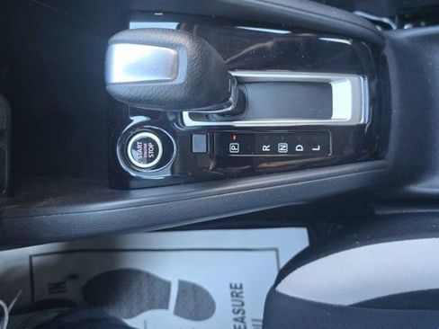 Used 2021 Nissan Versa SV image 25