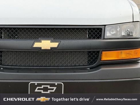 New 2024 Chevrolet Express 3500 Extended w/ Driver Convenience Package image 5