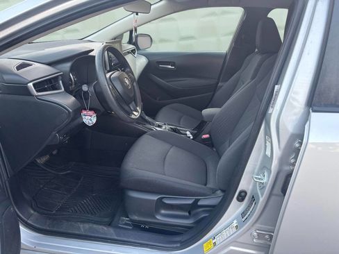 Used 2021 Toyota Corolla LE image 10
