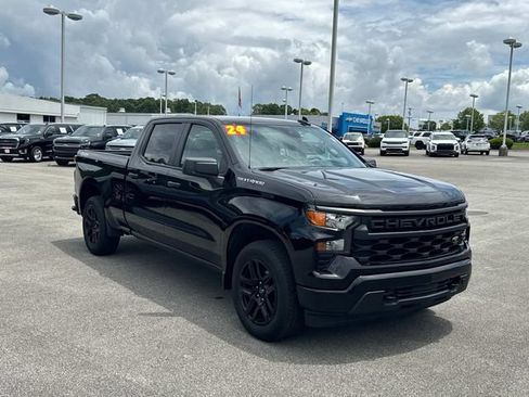 Used 2024 Chevrolet Silverado 1500 Custom AWD/4WD image 2
