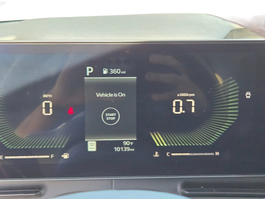 Certified 2025 Kia Carnival FWD image 25