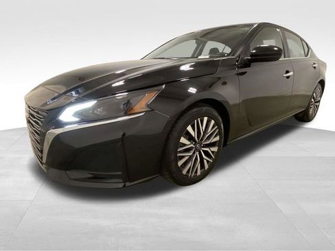 Used 2023 Nissan Altima 2.5 SV image 23
