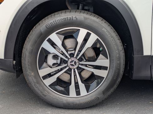 New 2025 Mercedes-Benz GLB 250 image 13