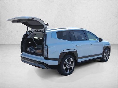 New 2026 Hyundai Ioniq 9 Limited image 2