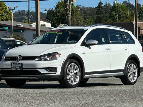 Used 2017 Volkswagen Golf Alltrack SE AWD/4WD image 8
