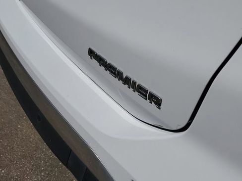 Used 2020 Chevrolet Equinox Premier image 6