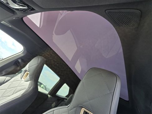 New 2026 BMW iX xDrive60 image 10