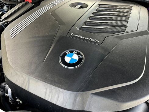 Used 2022 BMW 540i xDrive w/ M Sport Package AWD/4WD image 31