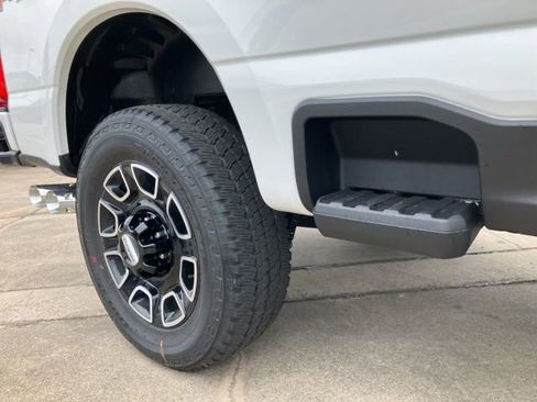 New 2025 Ford F250 Platinum image 12